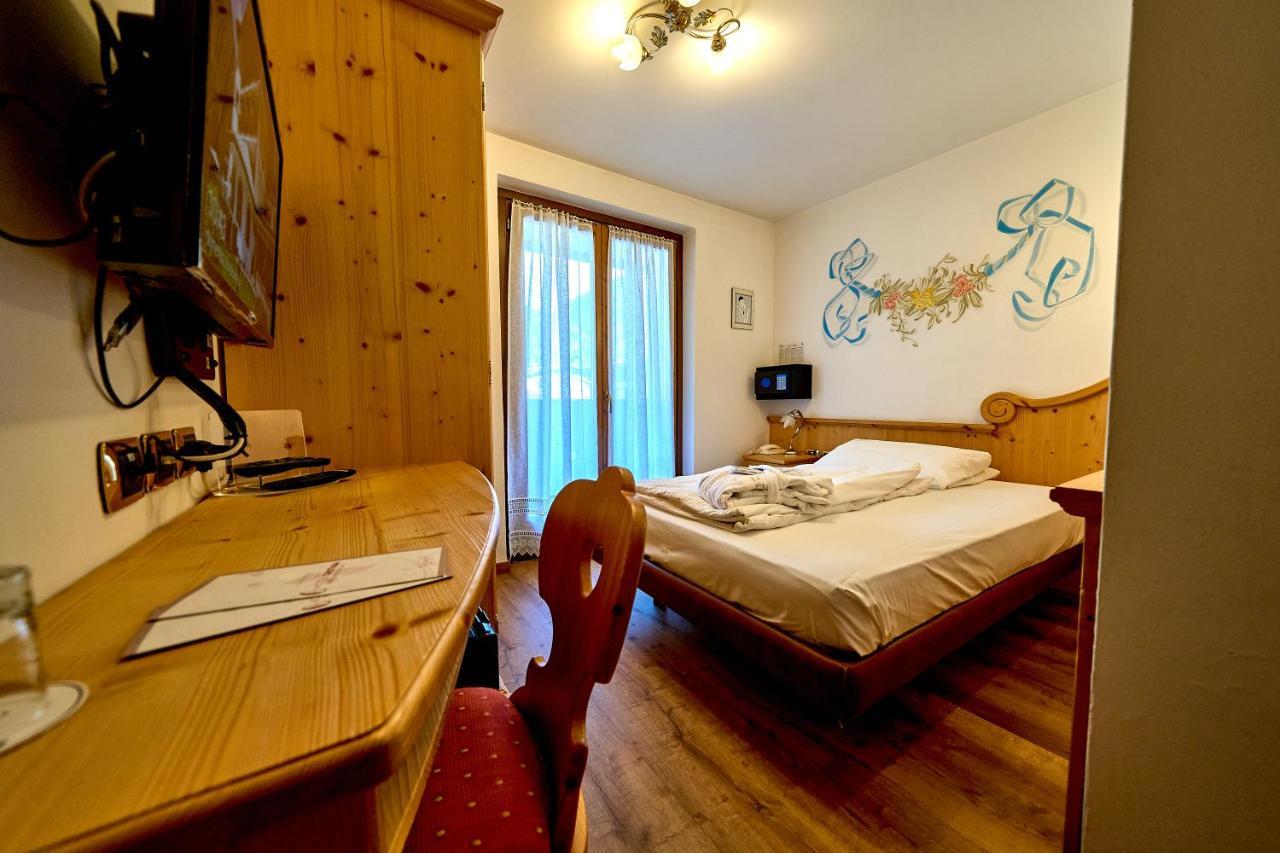 Hotel Cristina Pinzolo Exterior photo