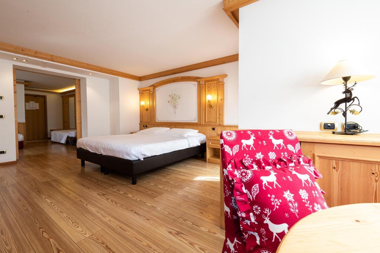 Hotel Cristina Pinzolo Exterior photo